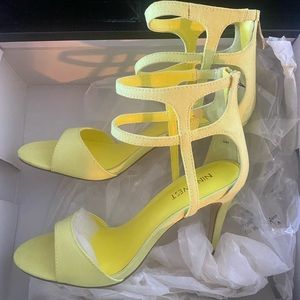 Brand new Nine West shoes. Size 6, never worn